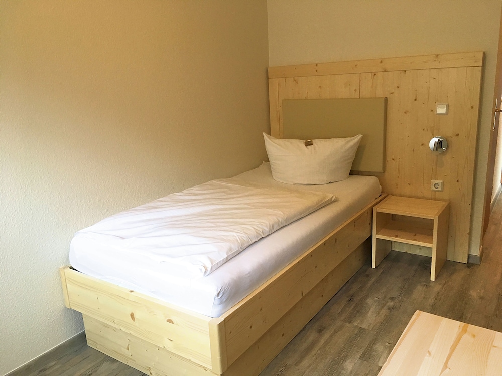 Regiohotel Germania 12/65