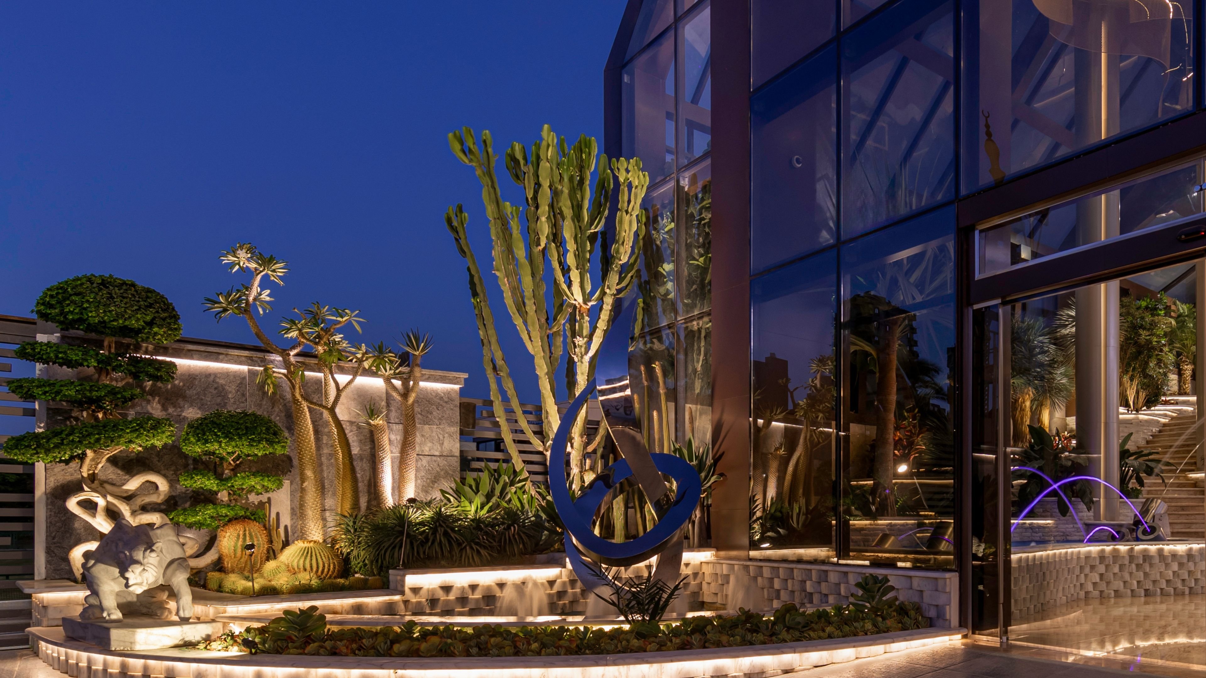 Mirage Hotel & Conference Center 43/53