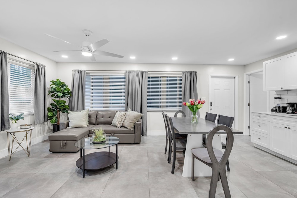 The Jasmine Apartments By Lowkl 24/47