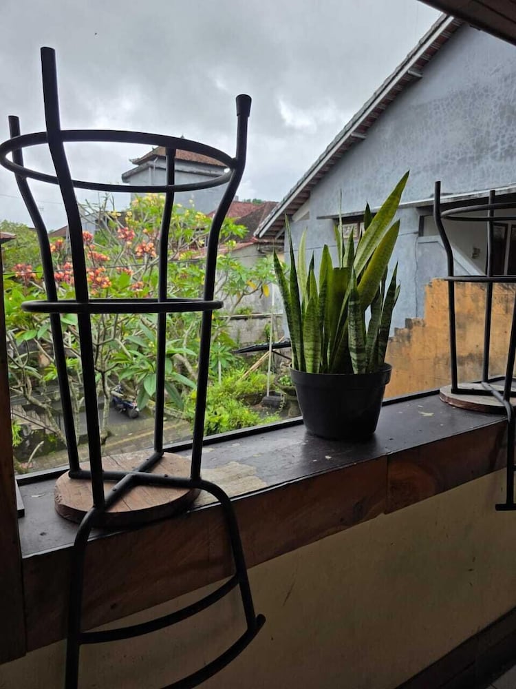 Bulan Bali Hostel 40/45