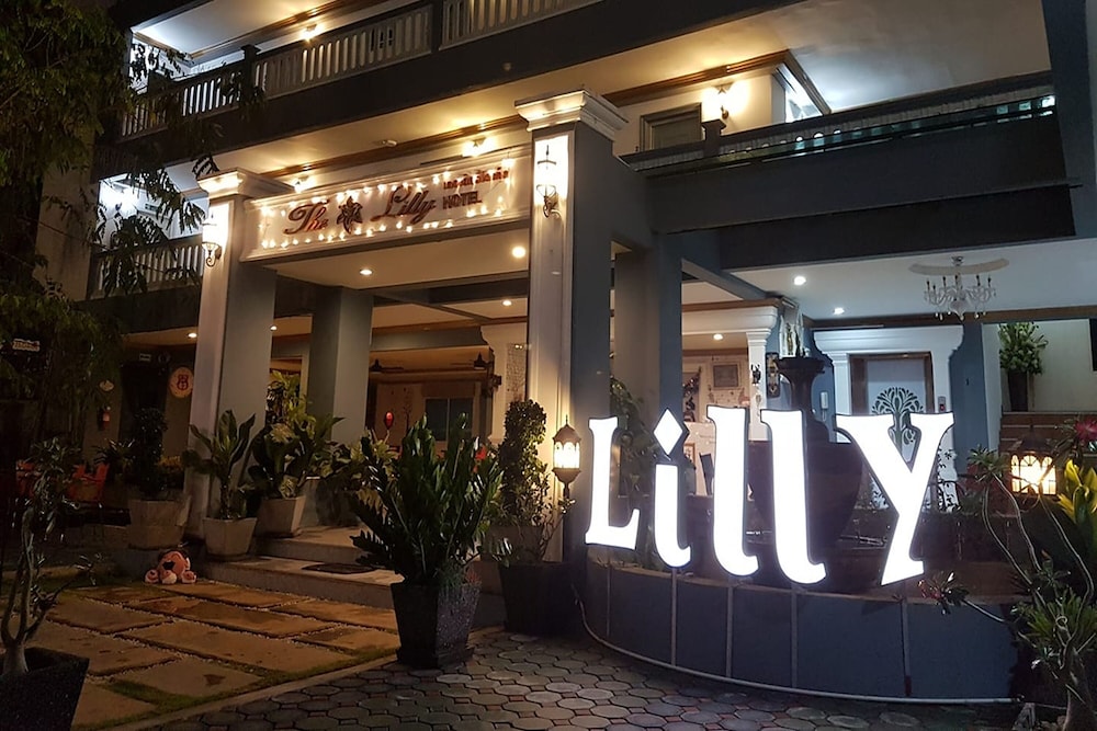 The Lilly Hotel 3/81