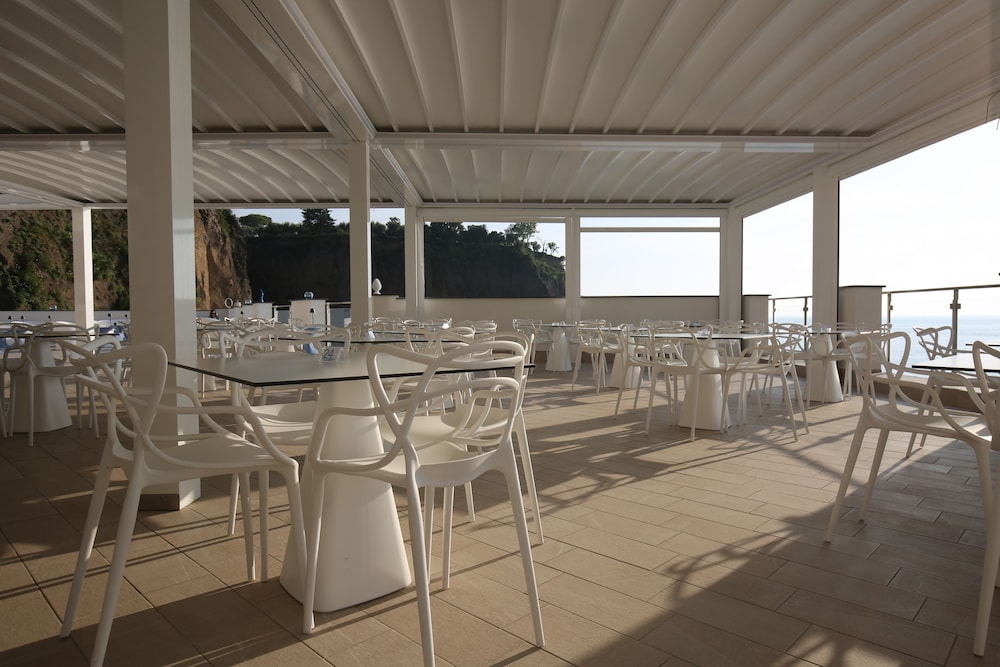 Hotel Giosue A Mare 37/50
