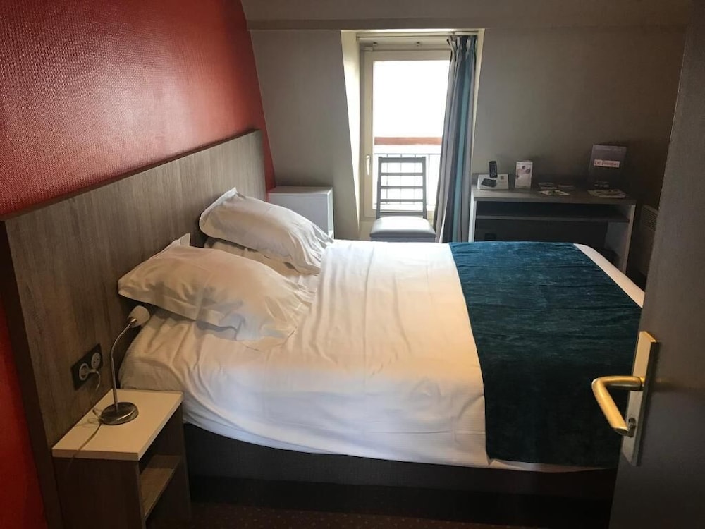 HOTEL LES FRANGINS 4/25