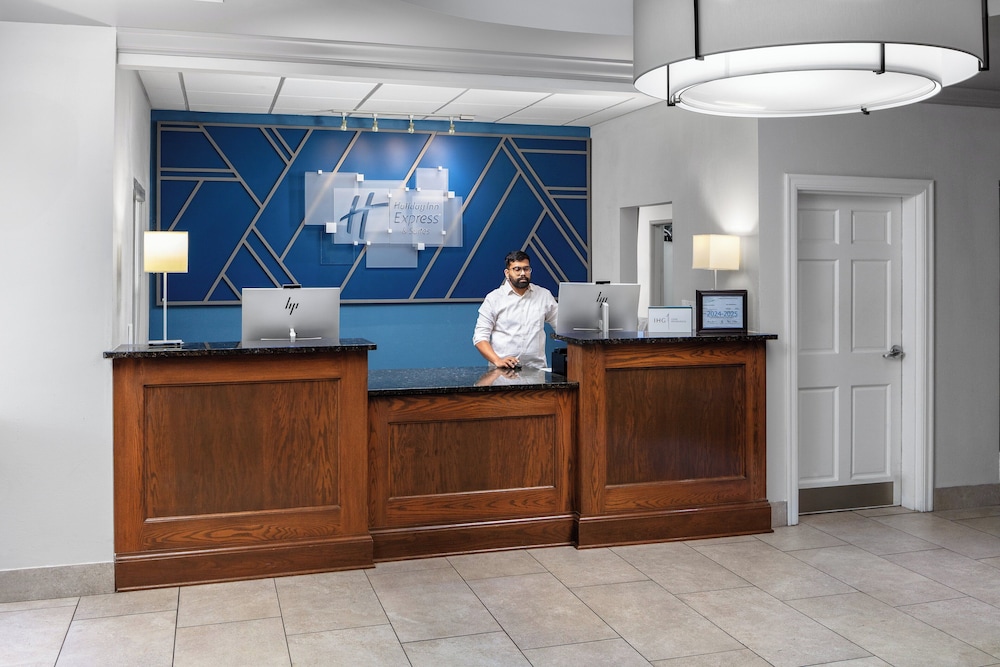 Holiday Inn Express Hotel & Suites St. Louis West-O Fallon 7/71