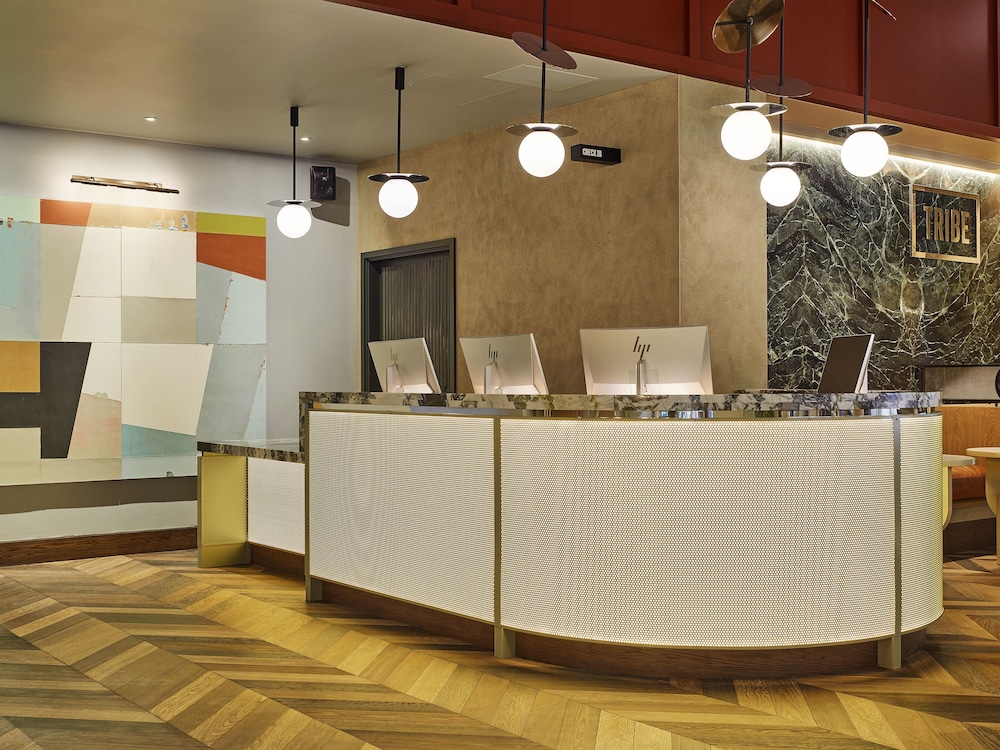 TRIBE London Canary Wharf 10/61