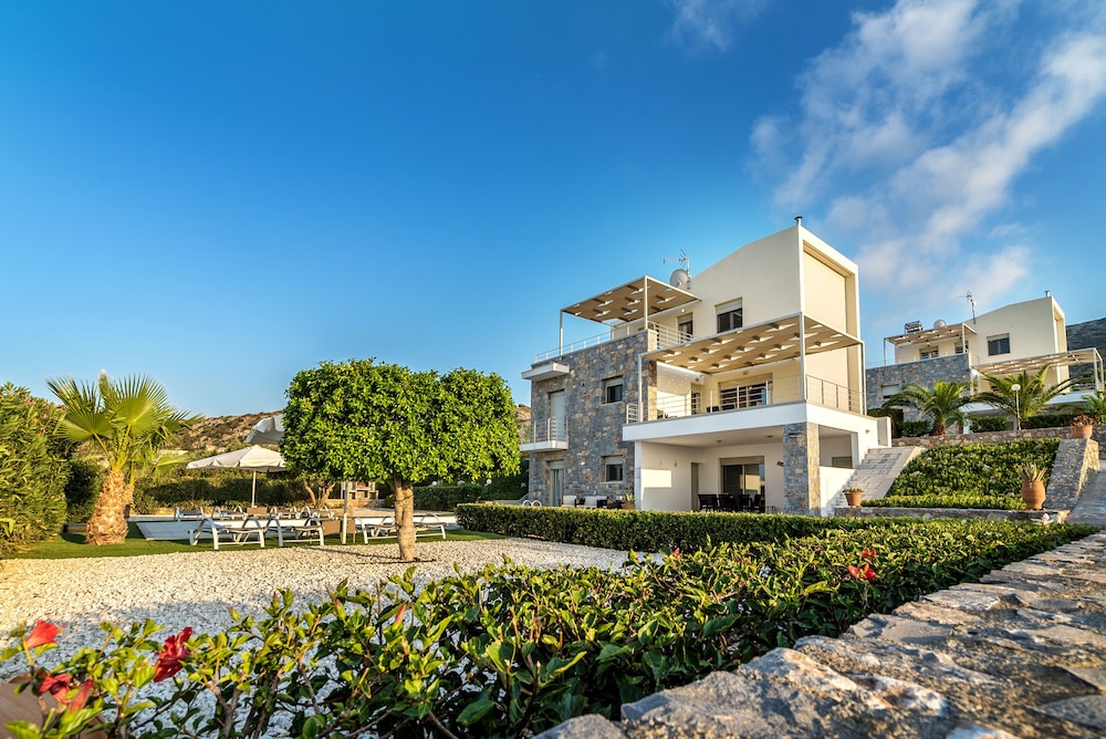 Aroma Villas 37/42