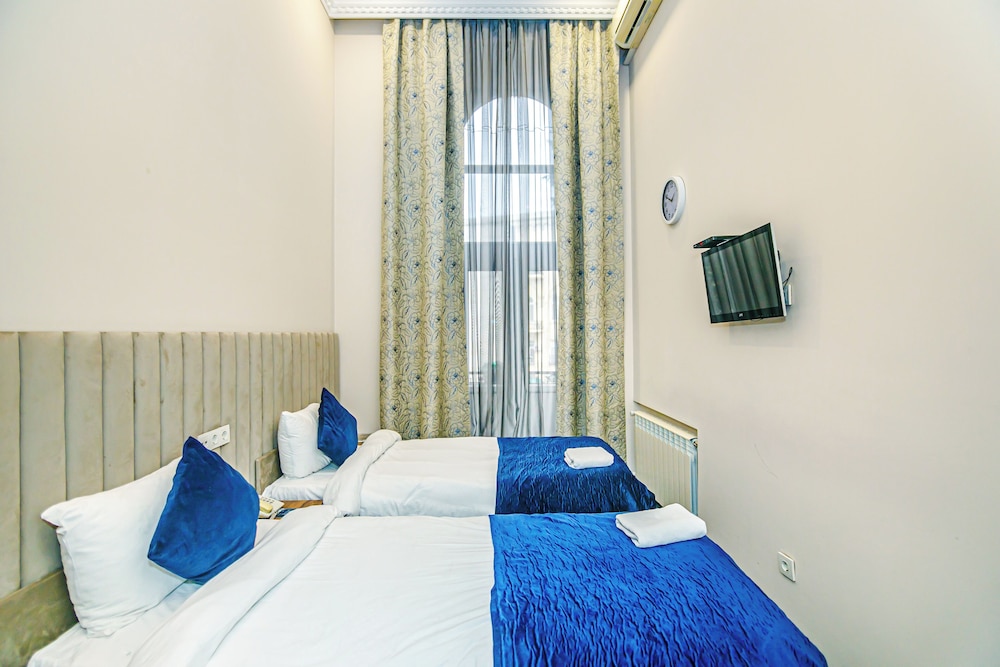 STANDARD, TWIN BEDS