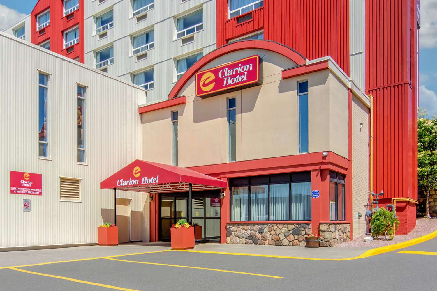 Clarion Hotel Sudbury CA 30/30