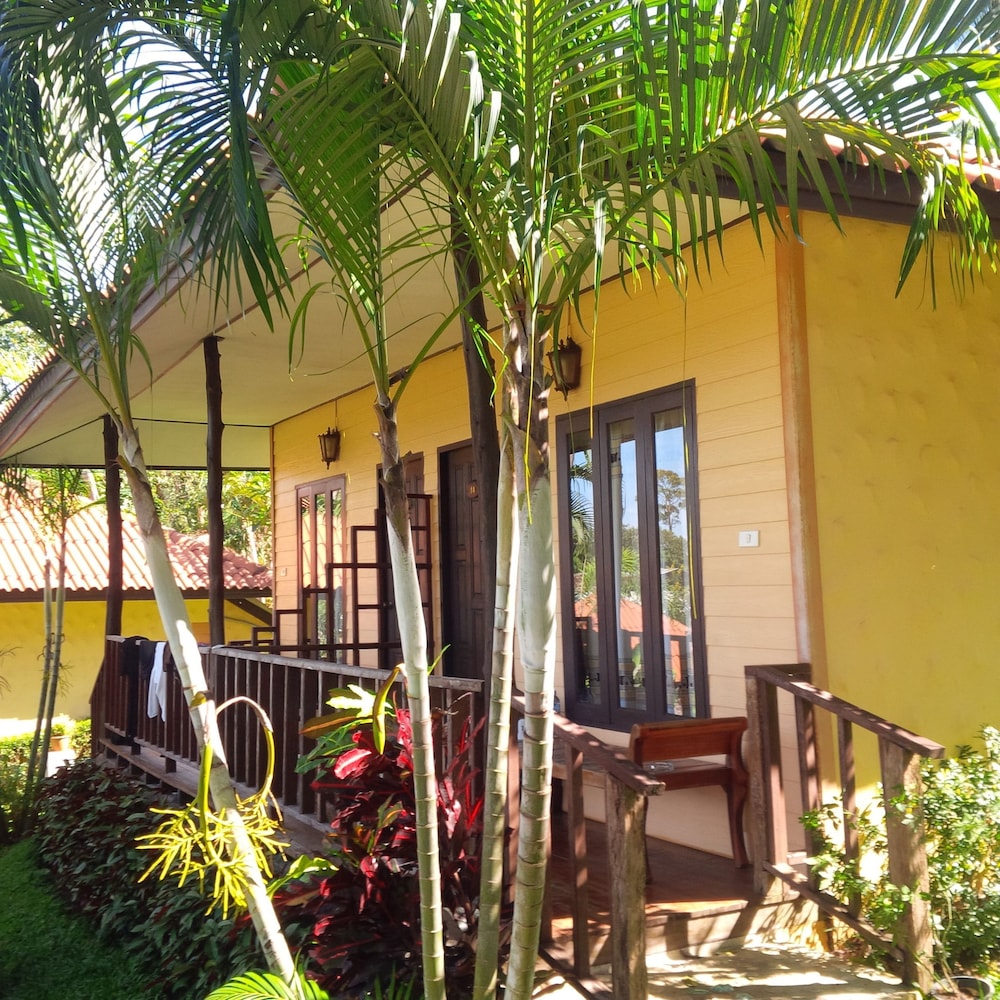 Paradise Bungalows 46/47