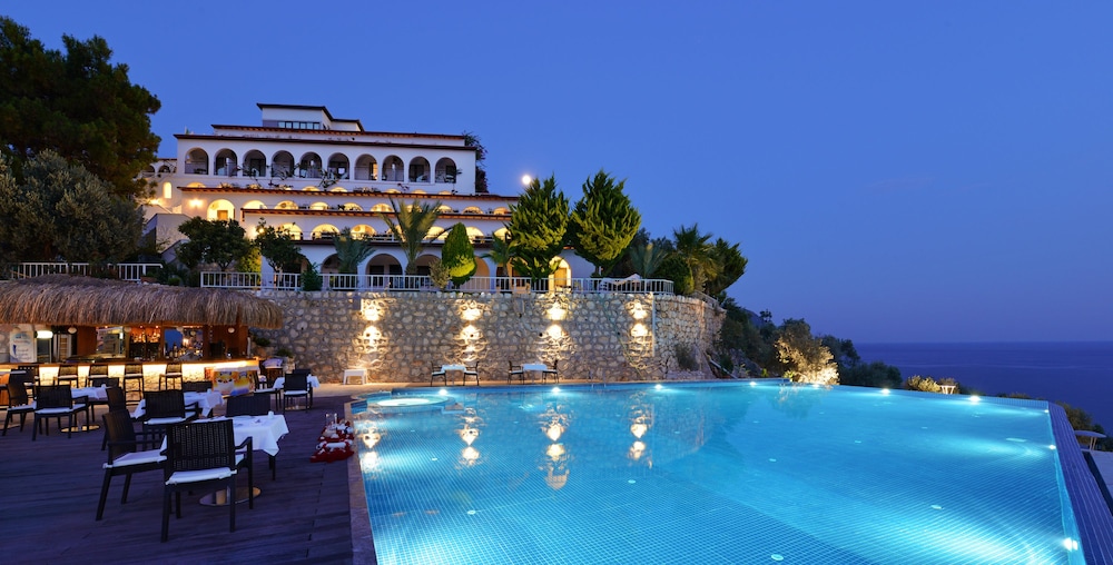 Kalamar Hotel 1/50