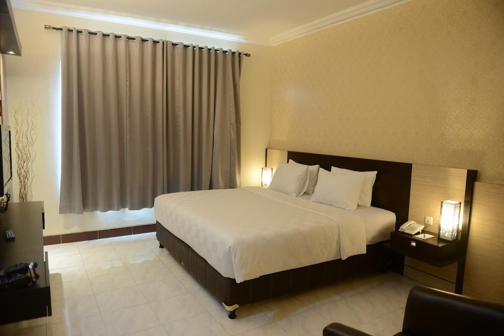 Hotel 88 Jember 14/50