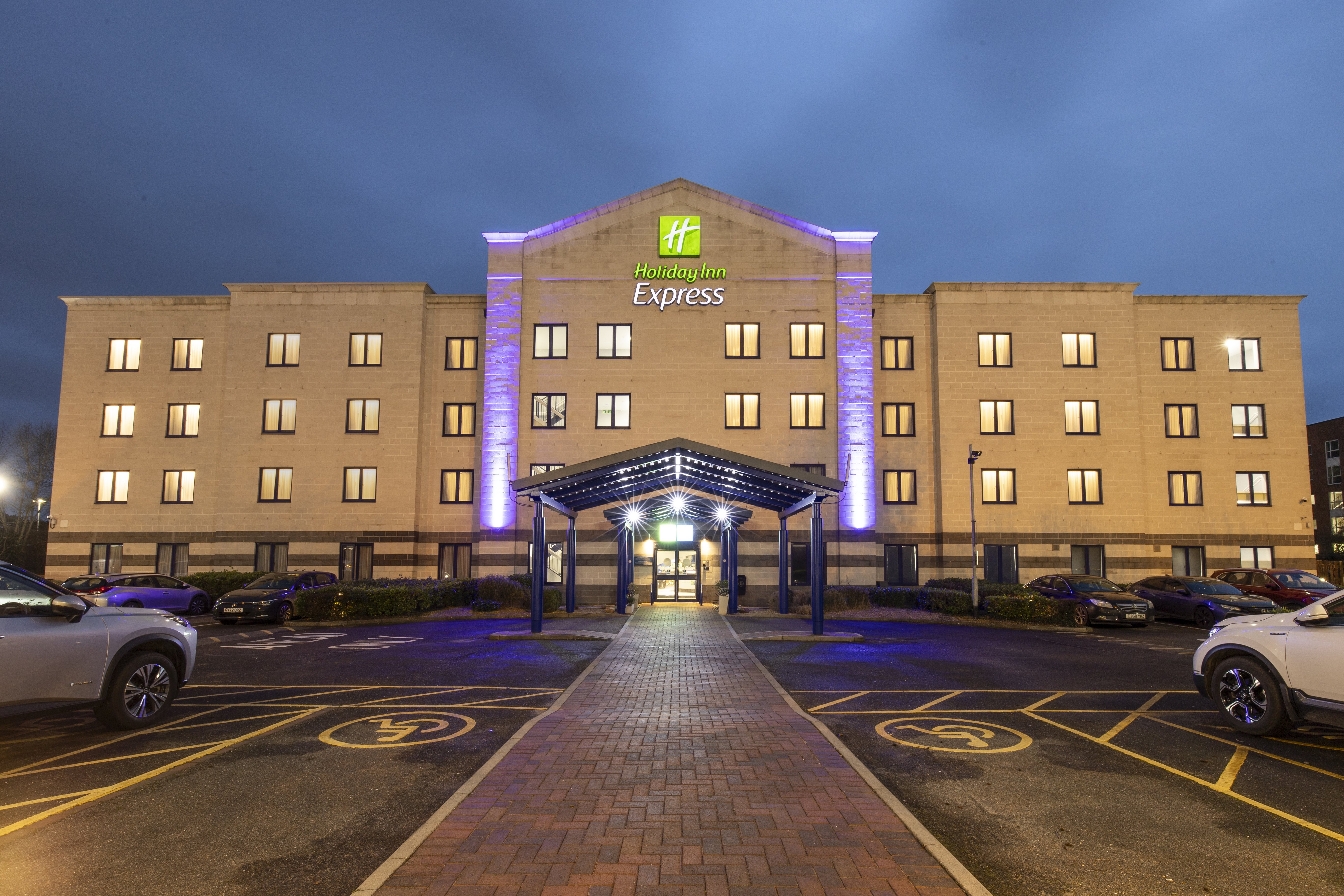Holiday Inn Express Poole 46/50