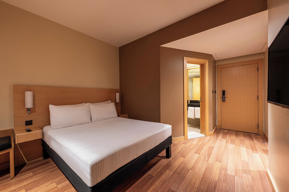 ابيس الرياض شارع العليا(Ibis Riyadh Olaya Street) 30/73
