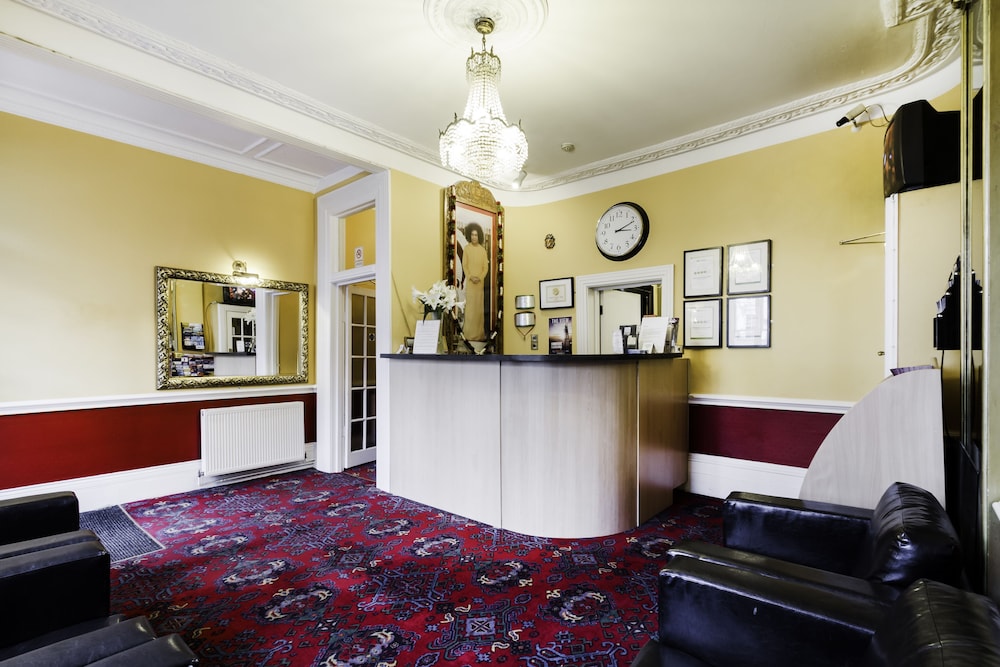 Tudor Court Hotel 3/50