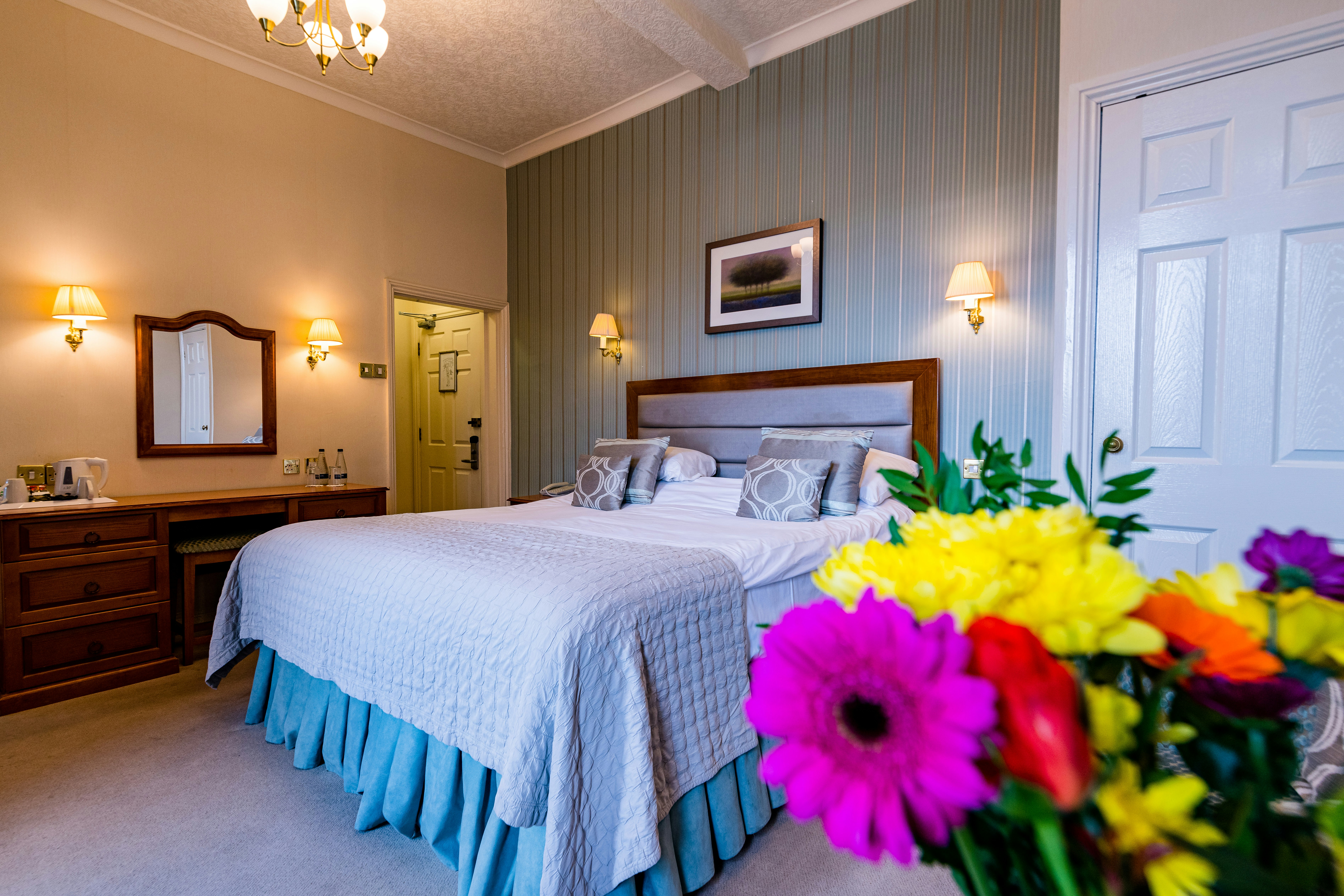 The George Hotel 17/50
