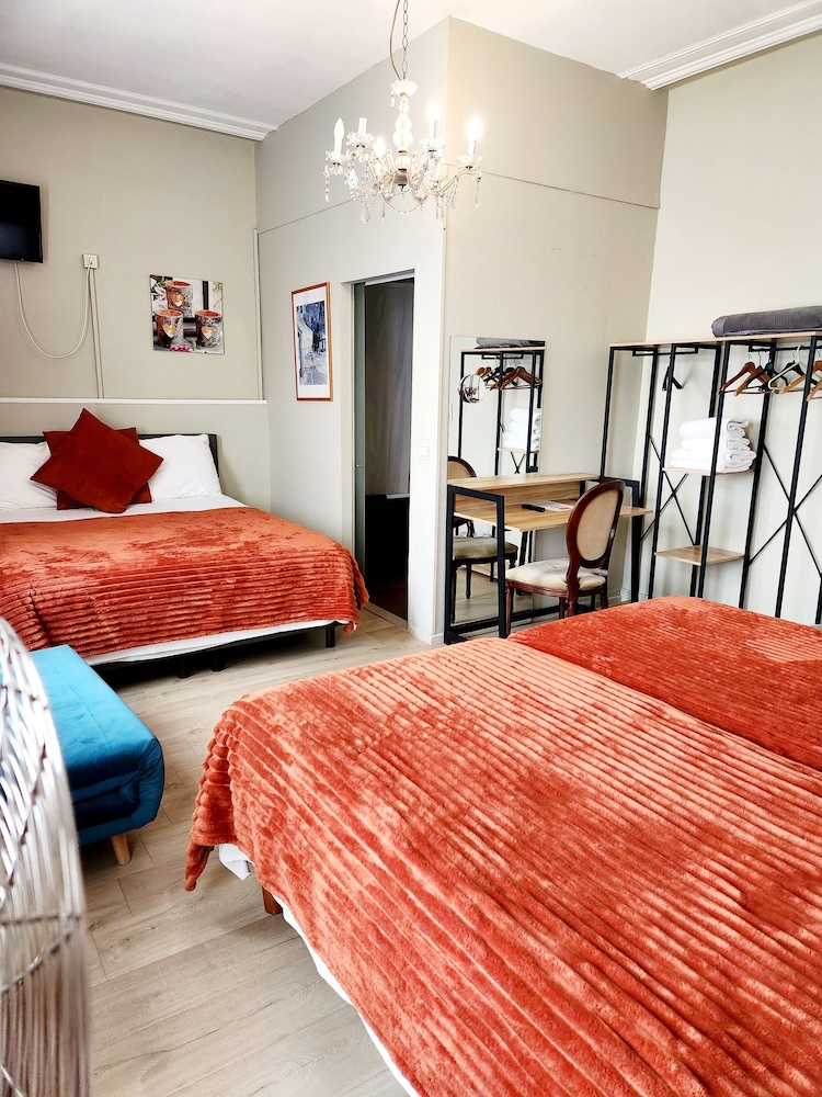 غرفة عائلية بسرير مزدوج وسريرين منفصلين، Gulden Vlies Hotel 1/4