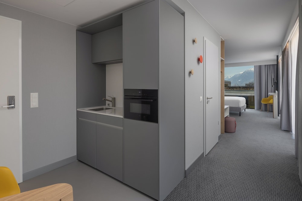Holiday Inn Express and Suites Sion By IHG 34/50