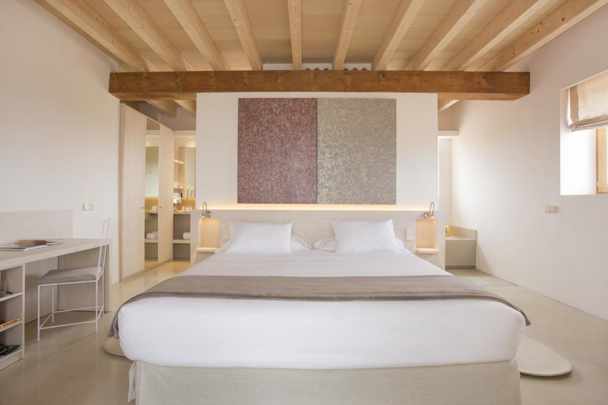 Courtyard, Double Bed