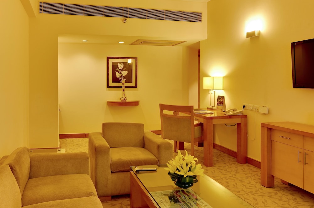The Suryaa New Delhi 34/51
