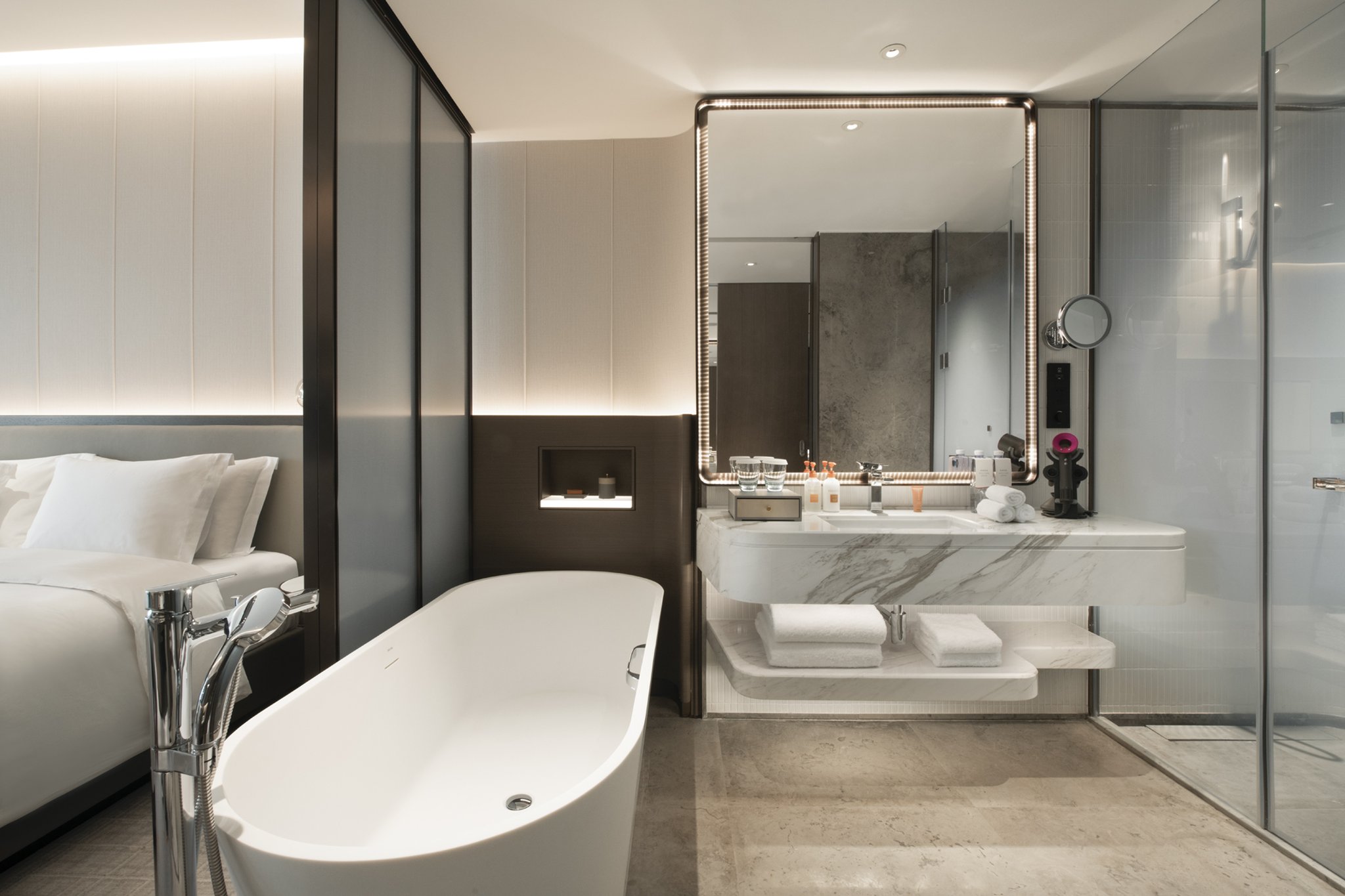 CROWNE PLAZA WUHAN OPTICS VALLEY 69/72