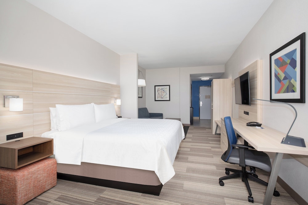 Suite, King Bed