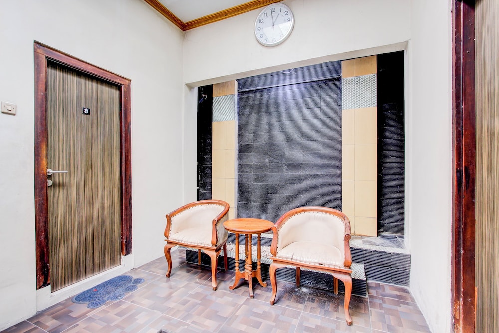 Hotel O Jalan Malioboro Near Stasiun Tugu Yogyakarta Formerly Hotel Baru 35/45