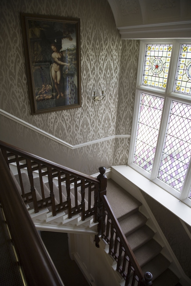 Kentisbury Grange 33/73