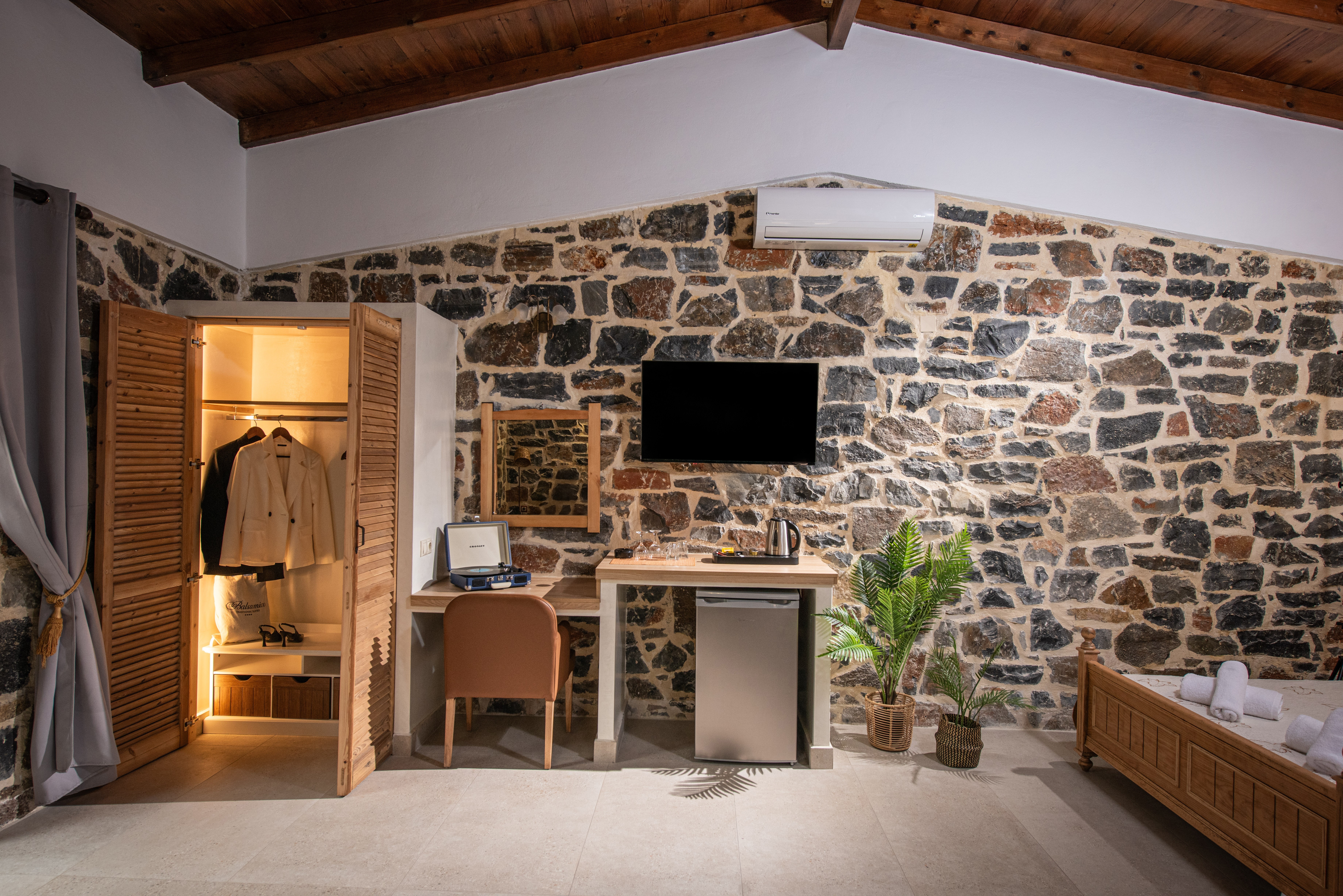 BALSAMICO TRADITIONAL SUITES 26/36