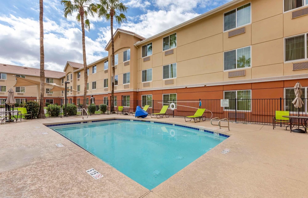 Extended Stay America Suites Phoenix Midtown 46/50