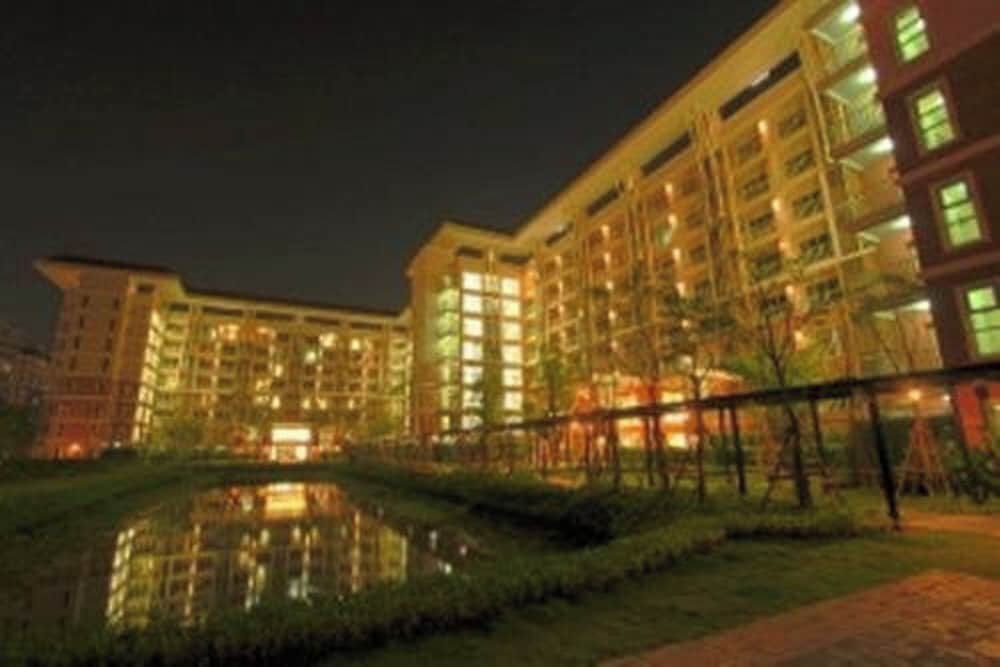 Grow Residences 7/59