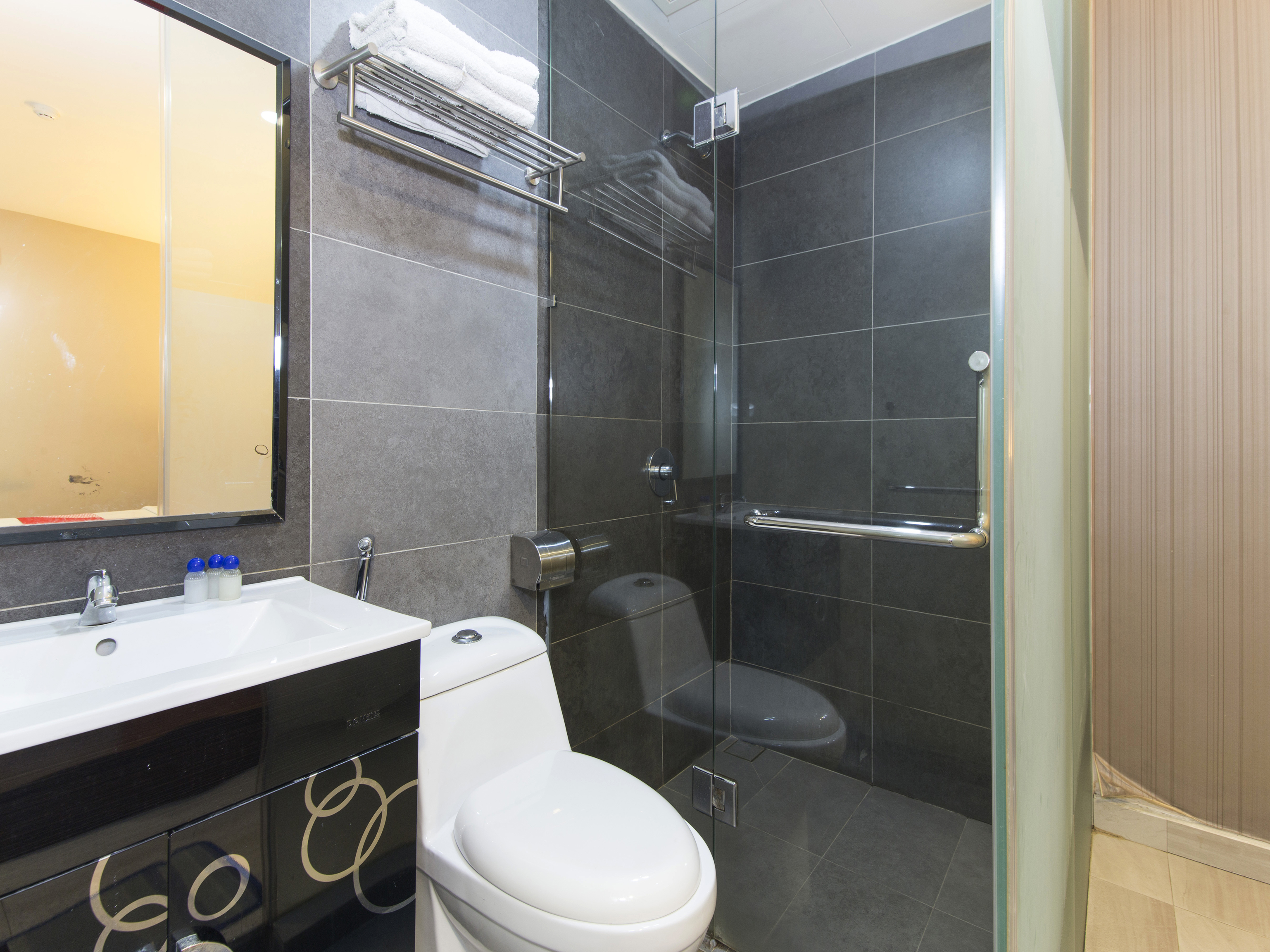 OYO 340 Comfort Hotel 33/41
