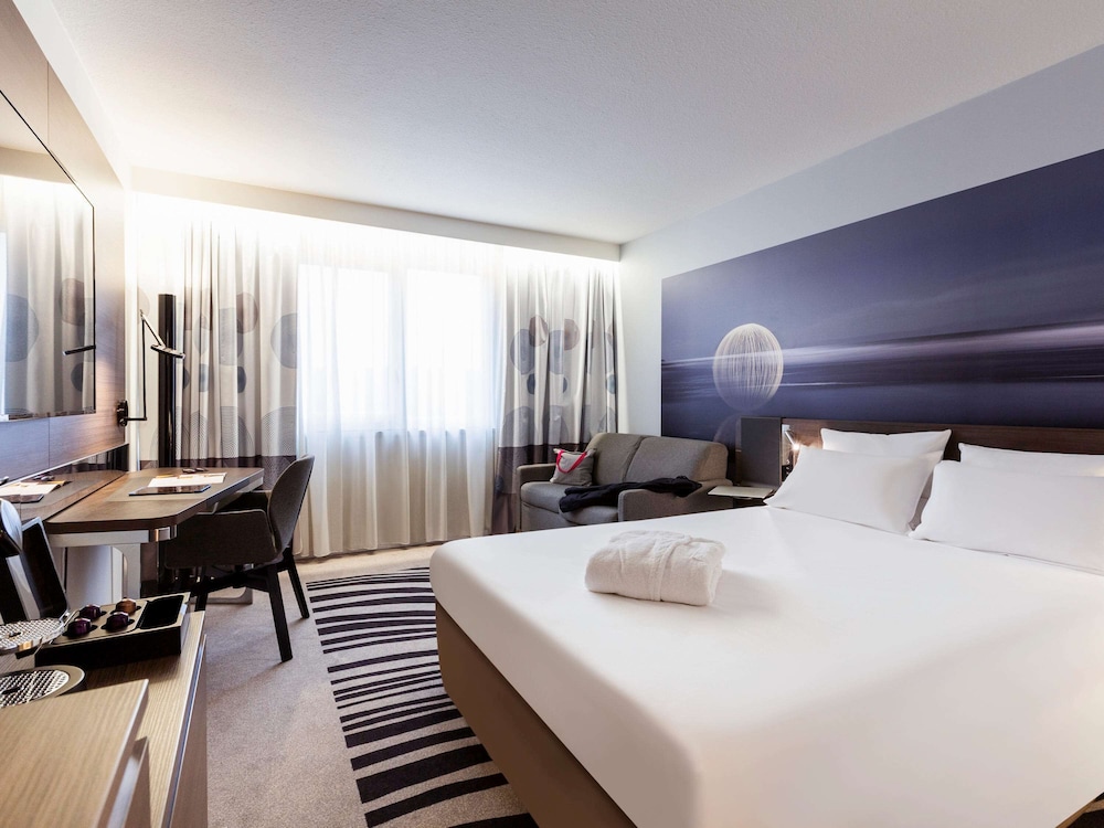 NOVOTEL LIMOGES LE LAC 16/72