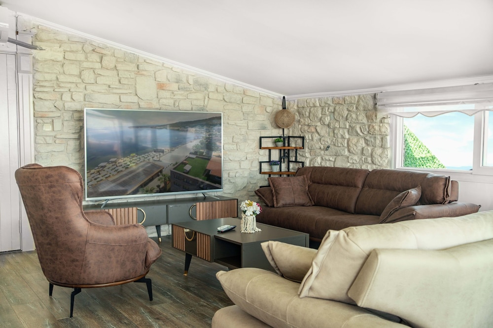 Cunda Aksac Otel 29/50