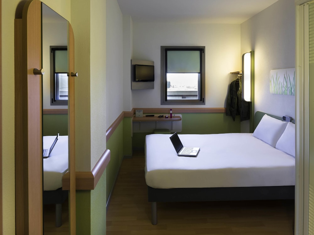 Ibis Budget Sevilla Aeropuerto 14/35