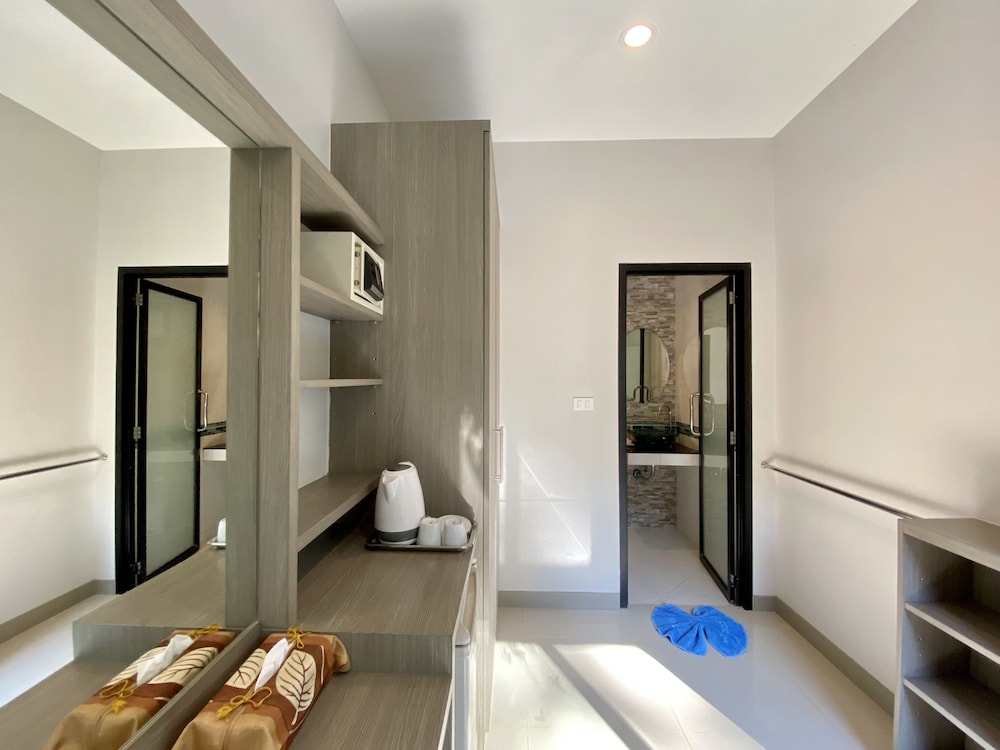 Pensiri House 48/50