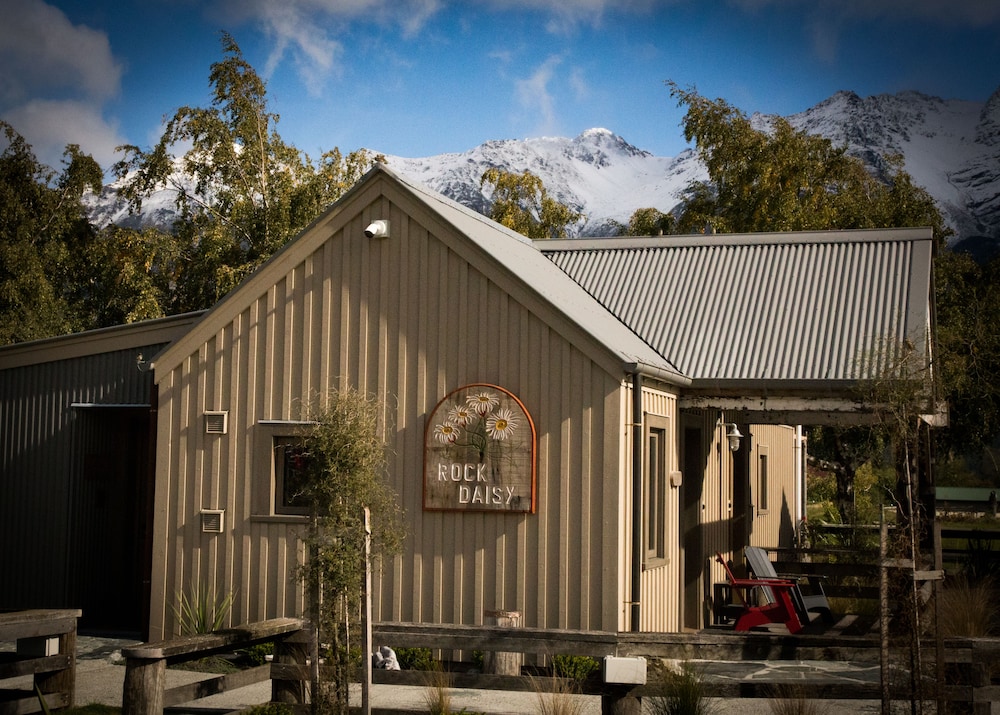 The Headwaters Eco Lodge 2/49