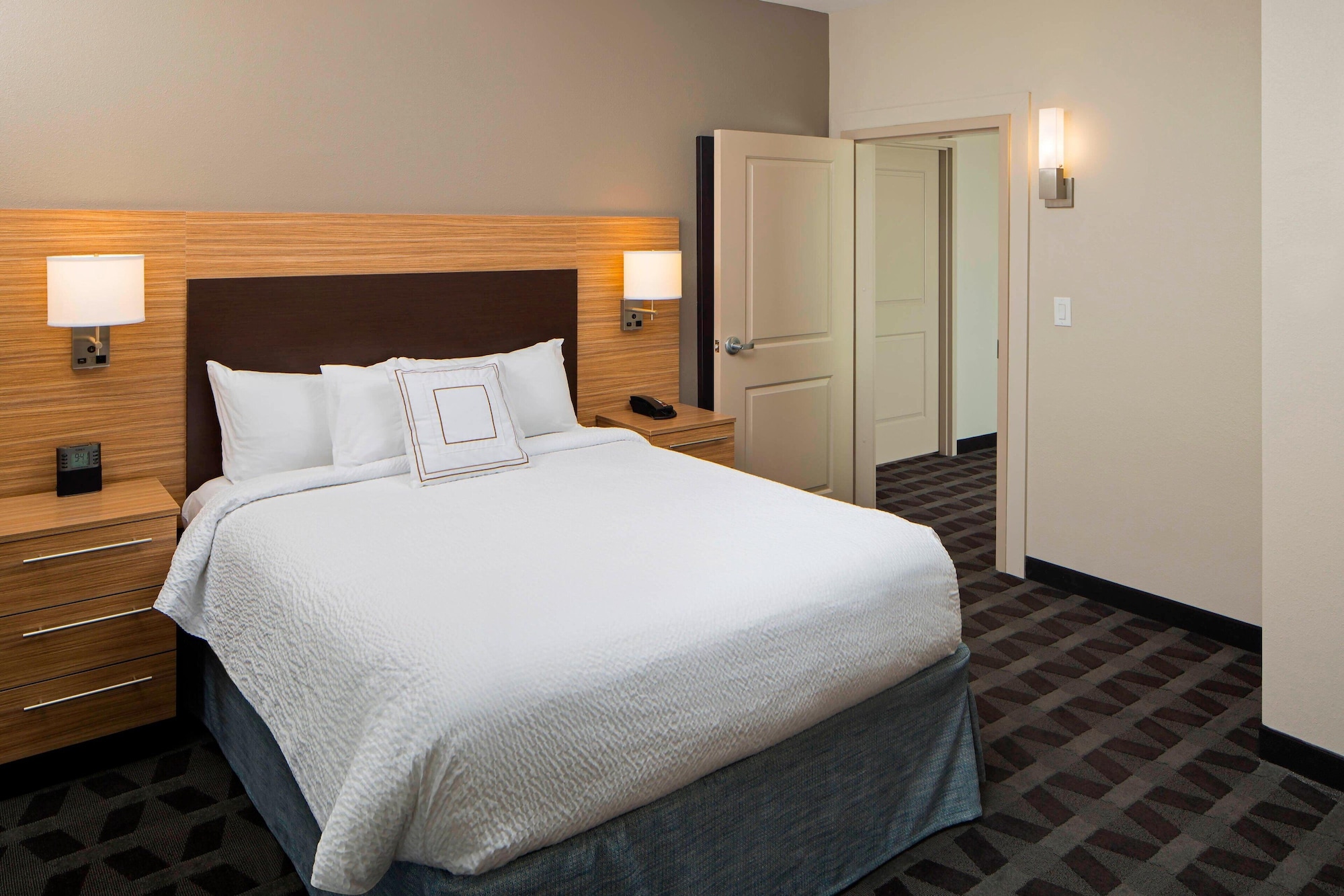 1 Bedroom, Suite, Queen Bed, Sofa