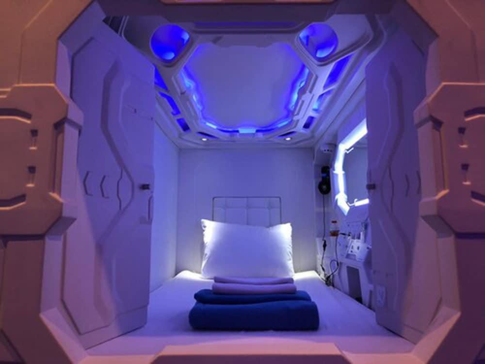 Digital Airport Hotel 12/23