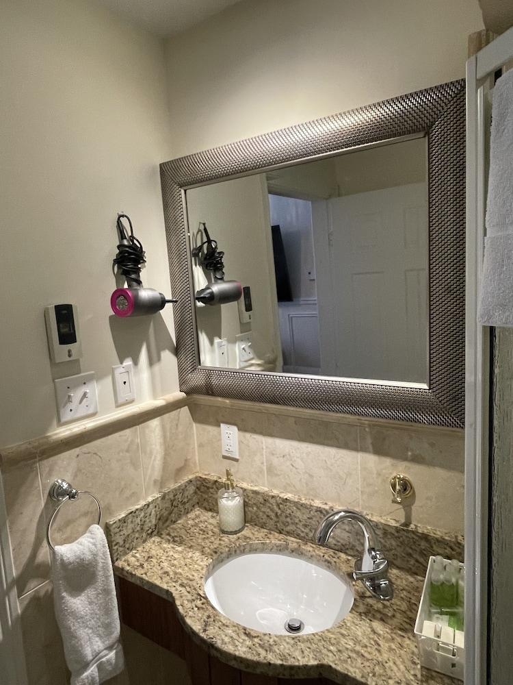 Parc Suites Hotel 47/50