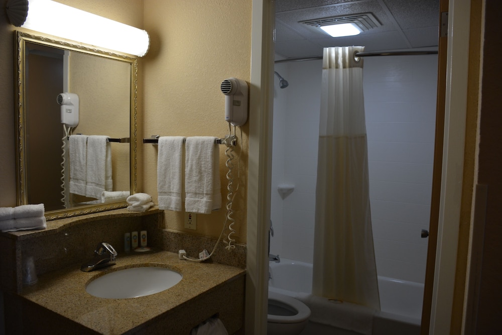 Best Western Cape Cod Hotel 30/69