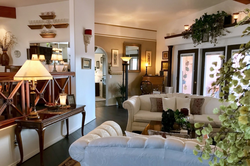 Dreamkatchers Lake Powell Bed Breakfast 36/57