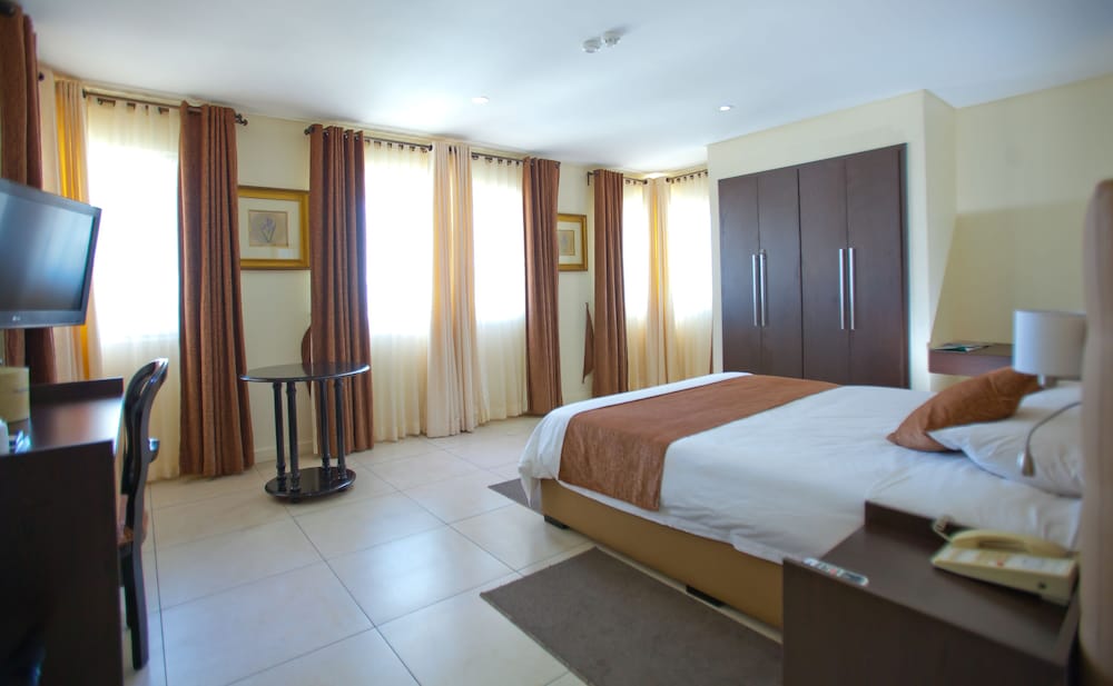 HOTEL MONTE CARLO 15/52