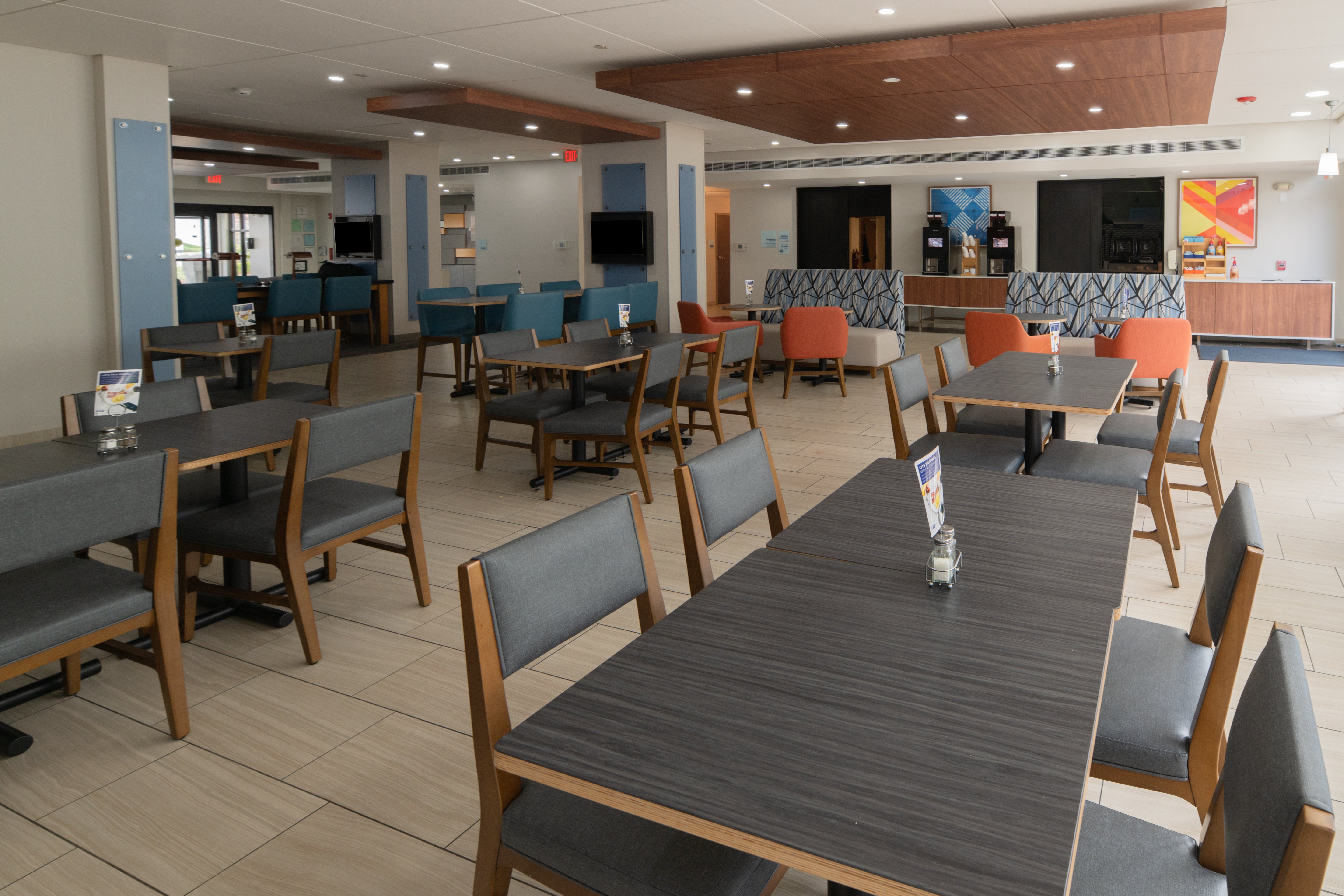 Holiday Inn Express Jasper 50/76