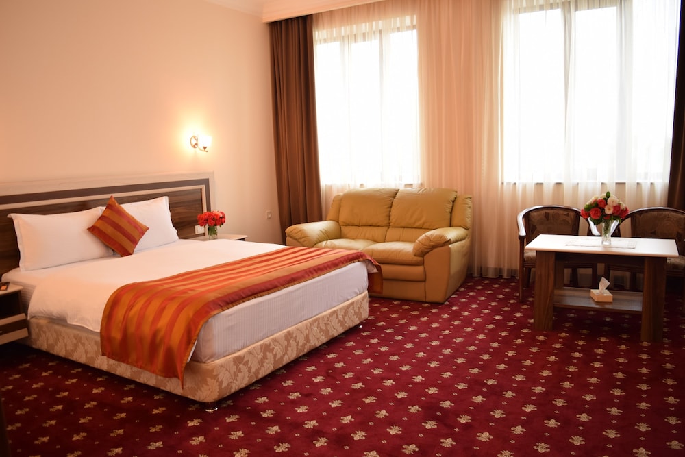 Artsakh Hotel 8/37