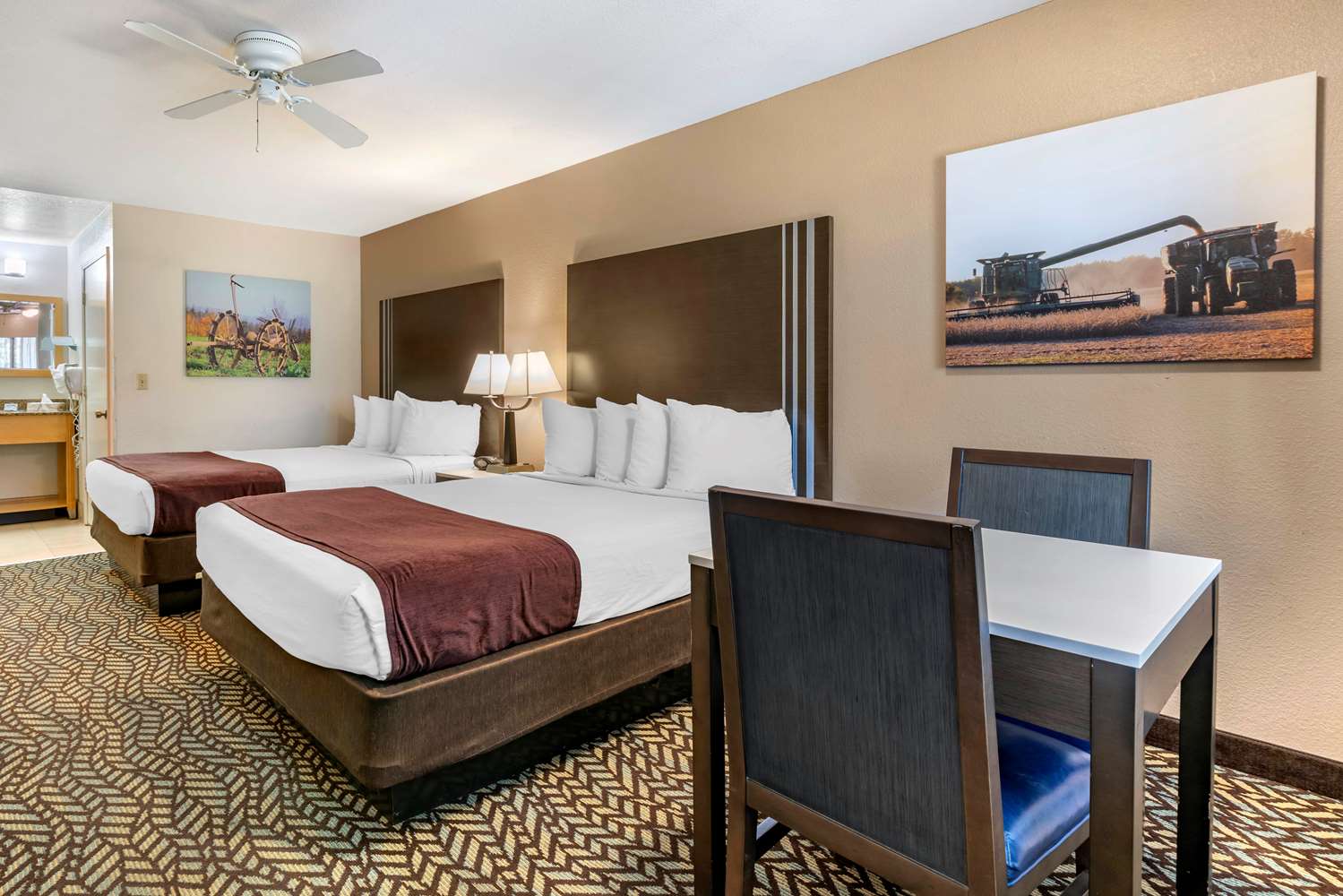 غرفة بسريرين كوين، Best Western Orchard Inn 3/5
