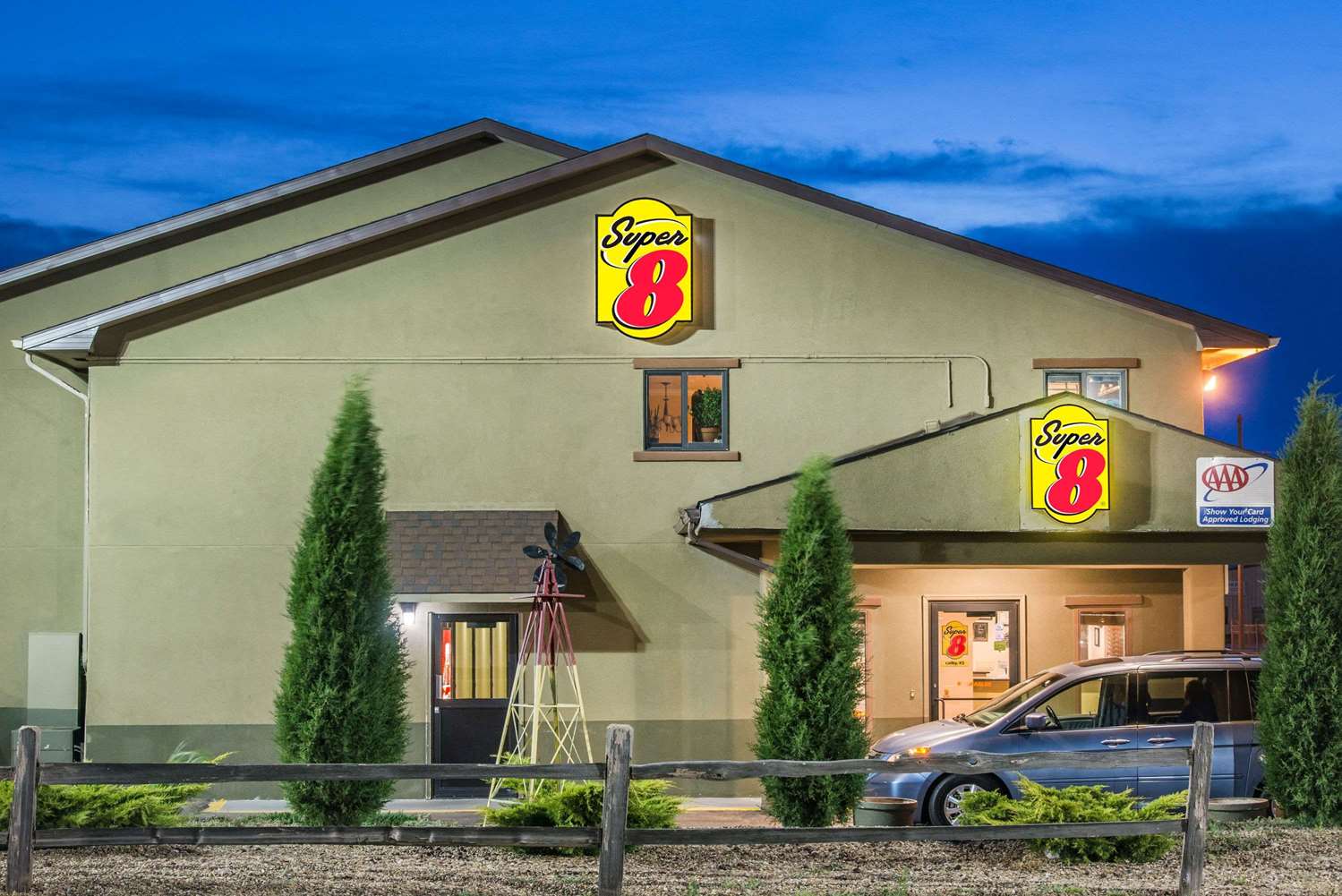 Super 8 by Wyndham Colby 2/42