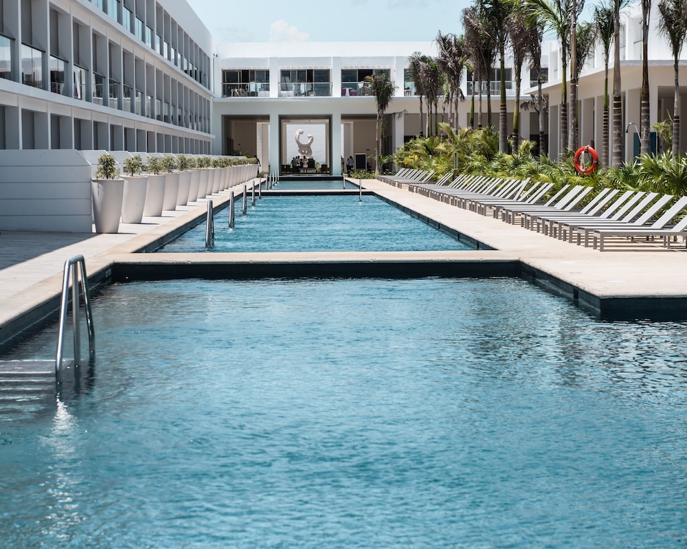 Platinum Yucatan Princess All Inclusive Suites & Spa Resort Adults Only 12/70