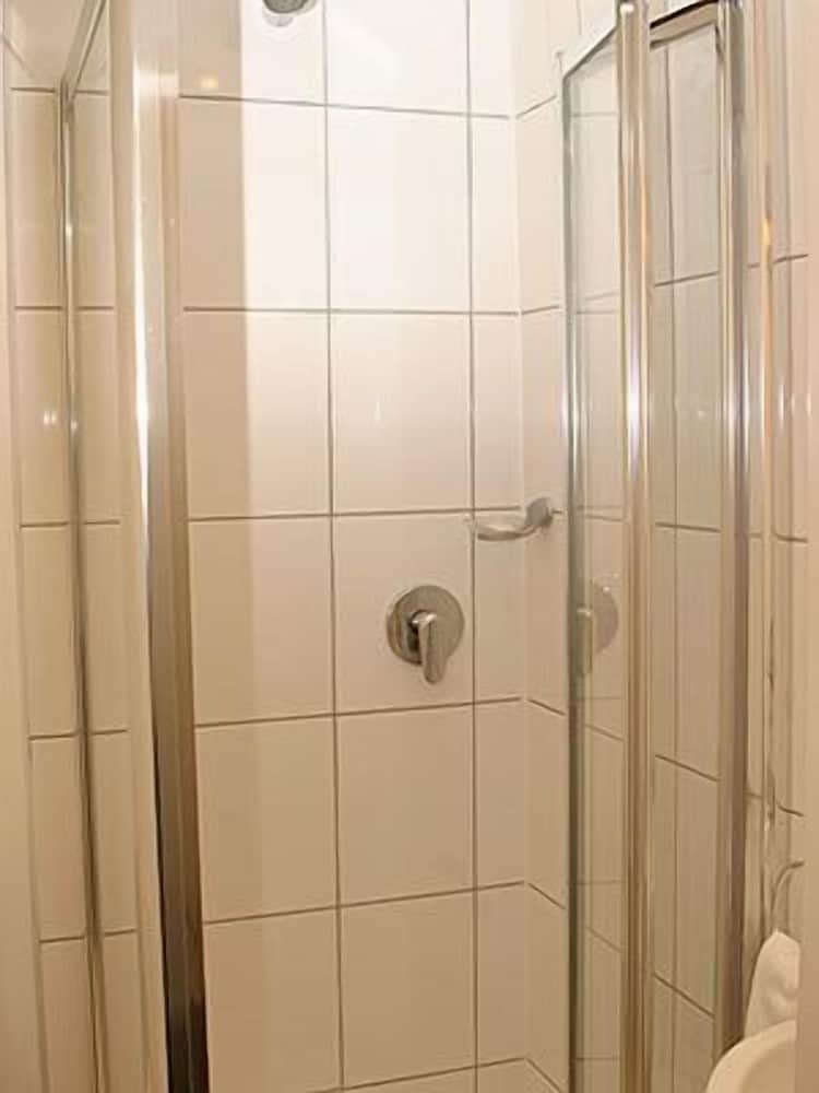 Arriva Hotel 34/50