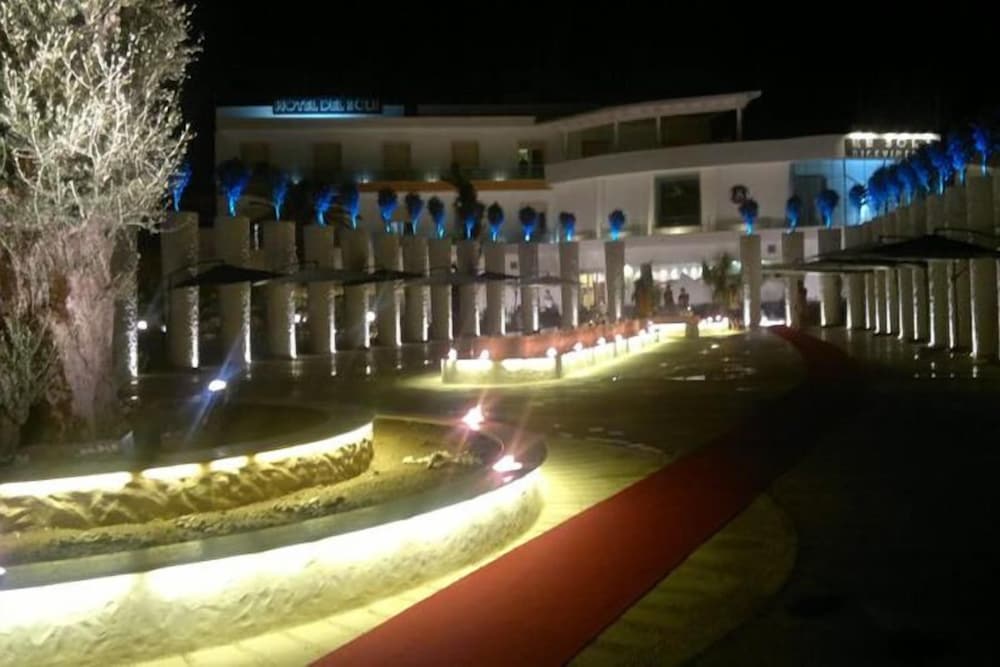 HOTEL DEL SOLE RESORT 33/39