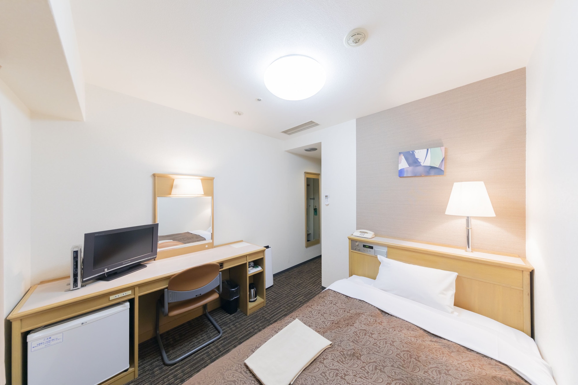 Semi Room, Semi Double Bed